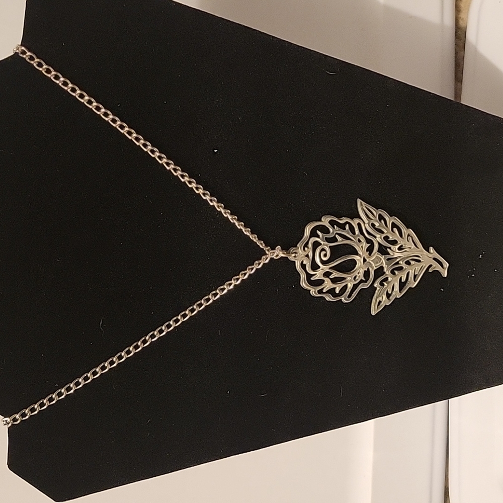 Silver tone pewter rose flower statement necklace- 24 in